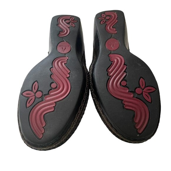 Clarks Artisan Leather Slip On Brown Embroidered Clogs 7 Comfy Wedge Boho Casual - Picture 9 of 9